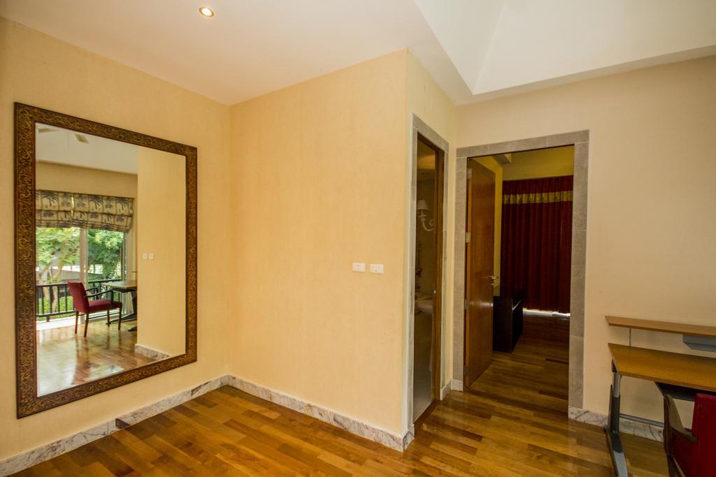 Abacus Villa Паттайя Экстерьер фото